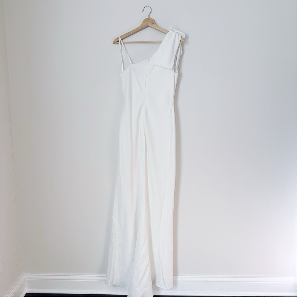 NEW Mac Duggal Women’s Leena White Bow-Shoulder Jersey Sheath Gown - Picture 8 of 16